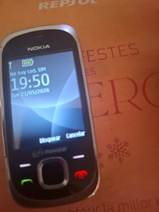 Teléfono Móvil Nokia 7230 Plata