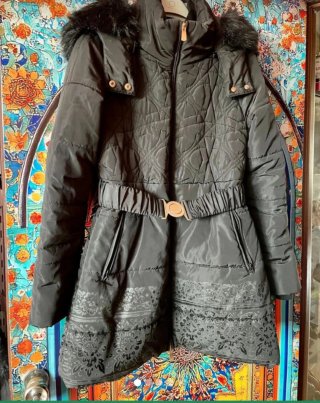 Piumino Desigual donna nero con cintura