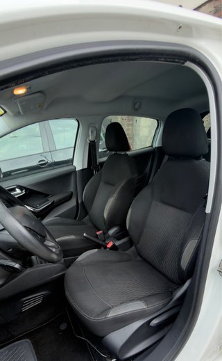 Peugeot 208 1.6 HDI