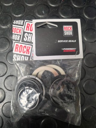 Kit retenes Rock Shox Reba/SID