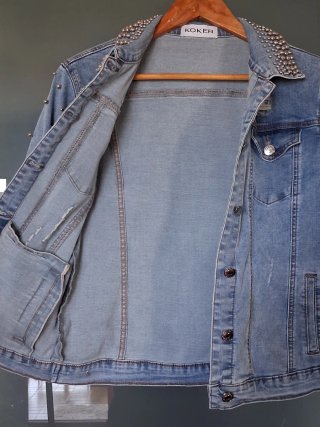Chaqueta vaquera KOKER tachuelas