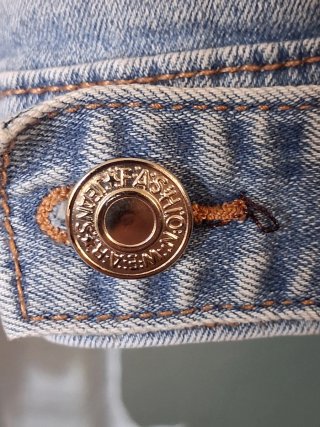 Chaqueta vaquera KOKER tachuelas