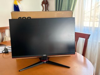 Monitor AOC Negro y Rojo 165Hz