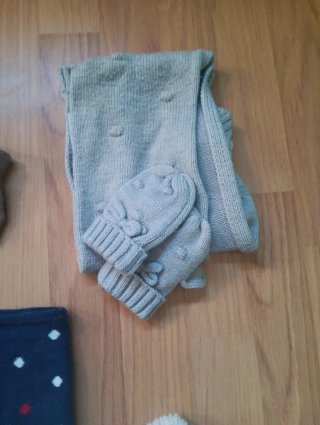 Lote Ropa Bebé: Gorros, Bufandas y Guantes