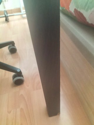 Mesa abatible y silla ergonómica