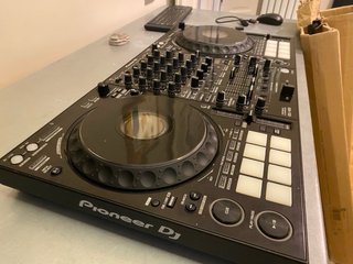 Controlador DJ Pioneer DDJ-1000 rekordbox