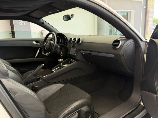 Audi TT S-Line