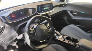 Peugeot e-2008 2021