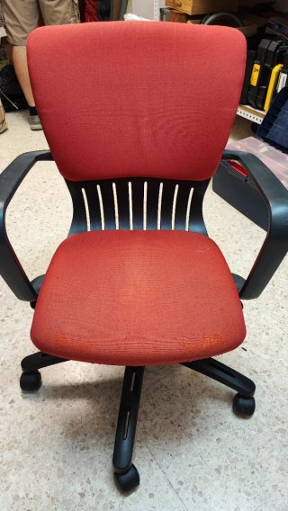 Silla de oficina giratoria con ruedas