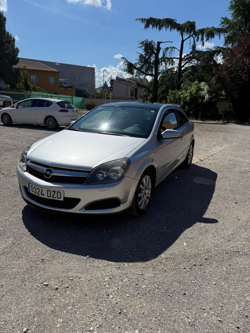 Opel Astra 2006 - foto 1