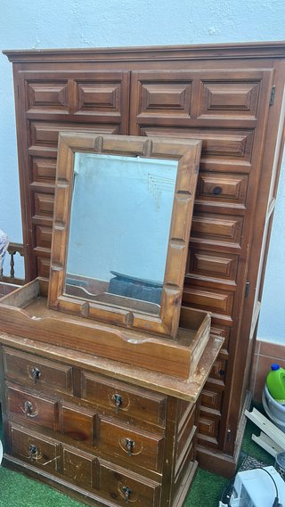 Armario, Cajonera y Espejo de Pino Antiguo