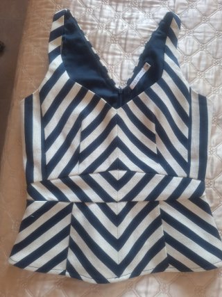 Top rayas blanco y azul marino