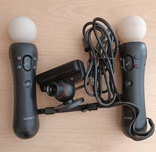 PS3 EyePet + DanceStar Party + Webcam + 2 Move
