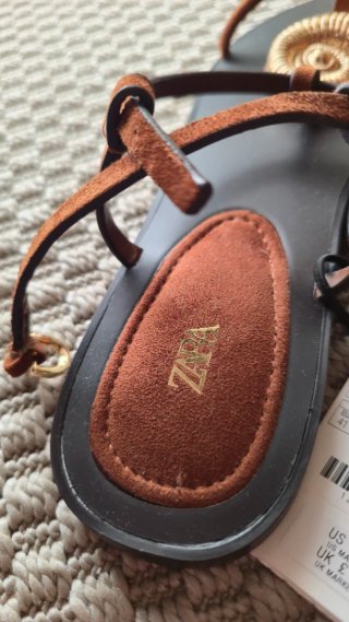Sandalias Zara Caracolas Doradas
