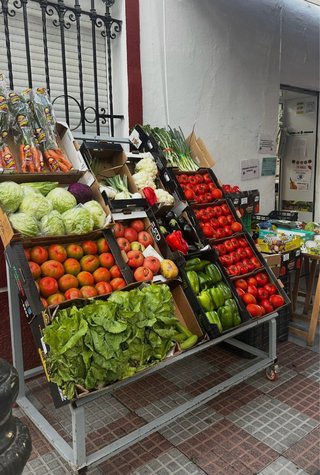 Estantería metálica con ruedas fruterias