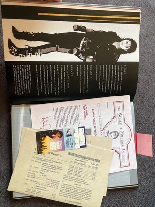 Libro Los Tesoros de Michael Jackson, en Frances.