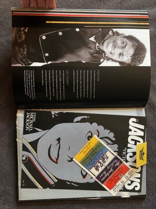 Libro Los Tesoros de Michael Jackson, en Frances.