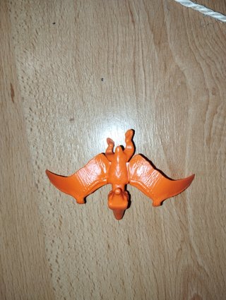 Figura dragón naranja
