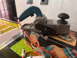 Cepillo Eléctrico Black & Decker DN 75