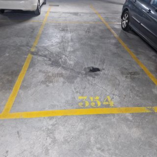 Alquilo plaza de garaje en teixugueiras 32