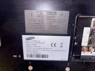 Televisor Samsung con Mando