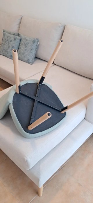 Silla comedor aguamarina tela y madera