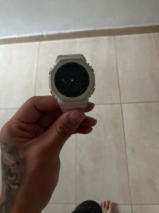 Relojes G-Shock Blancos y Negros