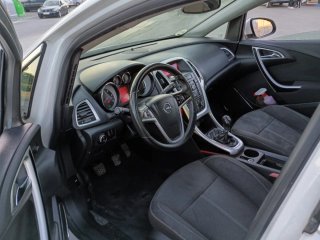 Opel Astra 2012