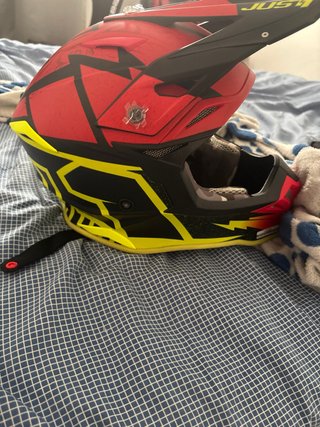 Casco JUST1 Enduro