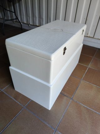Cofre Asiento Fibra de Vidrio. Poliéster
