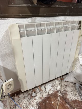 3 Radiatori Elettrici Bianchi