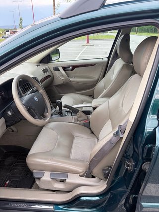 Volvo XC70 2004