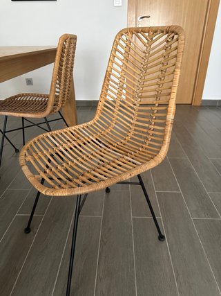 Mesa comedor y 4 sillas KenayHome