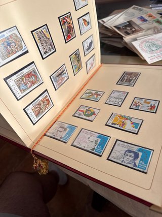 Sellos postales años 70