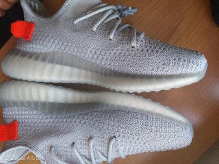 Adidas Yeezy Boost 350 V2