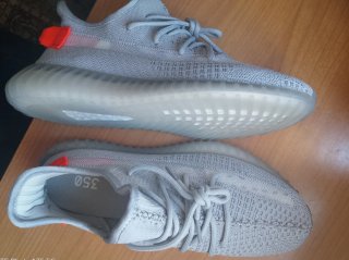 Adidas Yeezy Boost 350 V2