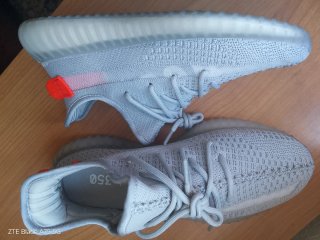 Adidas Yeezy Boost 350 V2