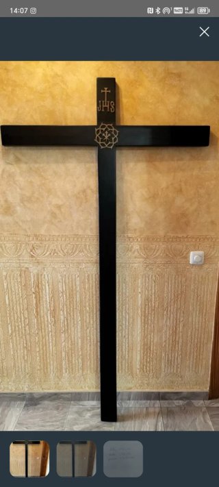 Cruz Morados de Daimiel Negra y Dorada