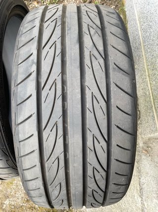 Yokohama advan fleva V701