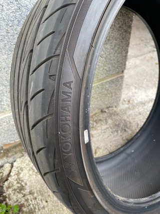 Yokohama advan fleva V701