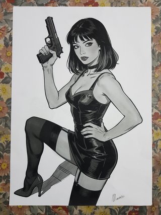 Disegno originale donna con pistola