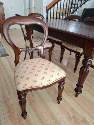 Mesa de salón y 6 sillas