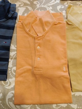 Polos Tommy Hilfiger Talla M. 10€ cada uno