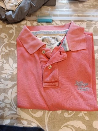 Polos Tommy Hilfiger Talla M. 10€ cada uno