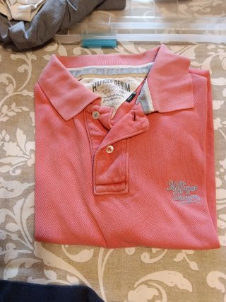 Polos Tommy Hilfiger Talla M. 10€ cada uno