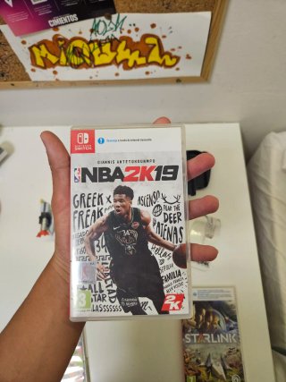 Lote Nintendo Switch: Juegos + Amiibo + accesorios