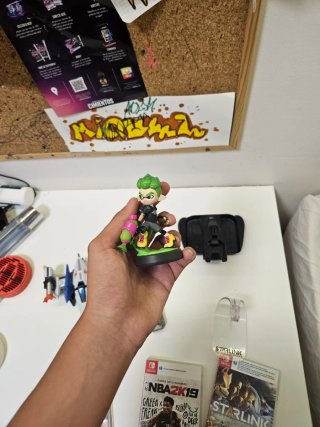 Lote Nintendo Switch: Juegos + Amiibo + accesorios