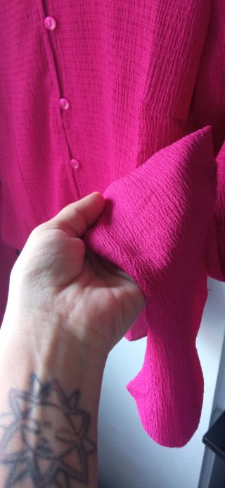 Como Nueva ‼️ Camisa Rosa Larga Mujer Botones