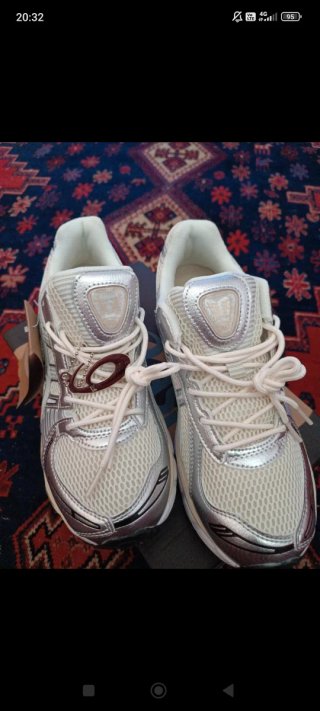 Asics Gel Kayano 12.1 x Kith Argento/Bianco