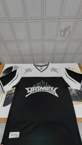 Camiseta GRIMEY Talla M
